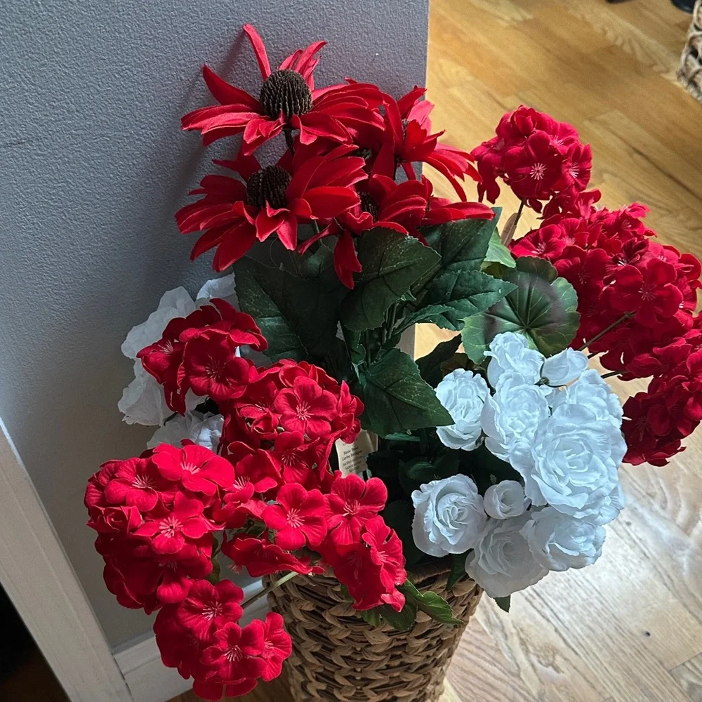 Red & Wht Faux Flower Pics & planter basket with removable plastic pot